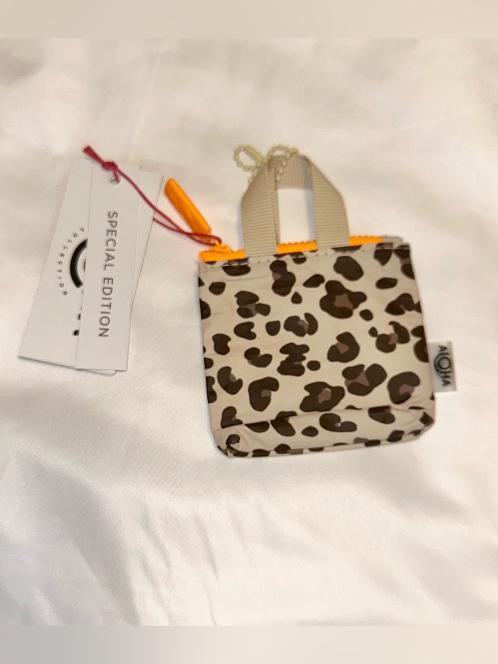 ALOHA Collection Leopard Cub Coconut Tiny Tripper NWT
